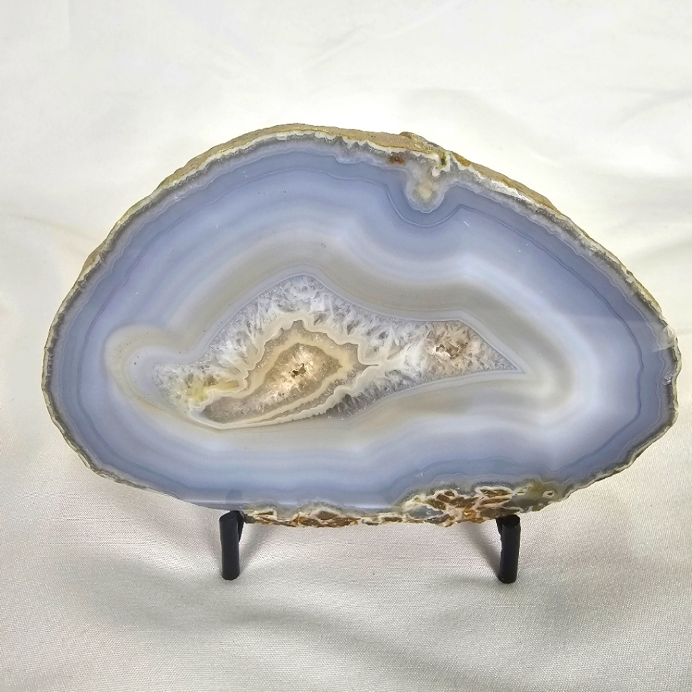 Agate slab with metal stand